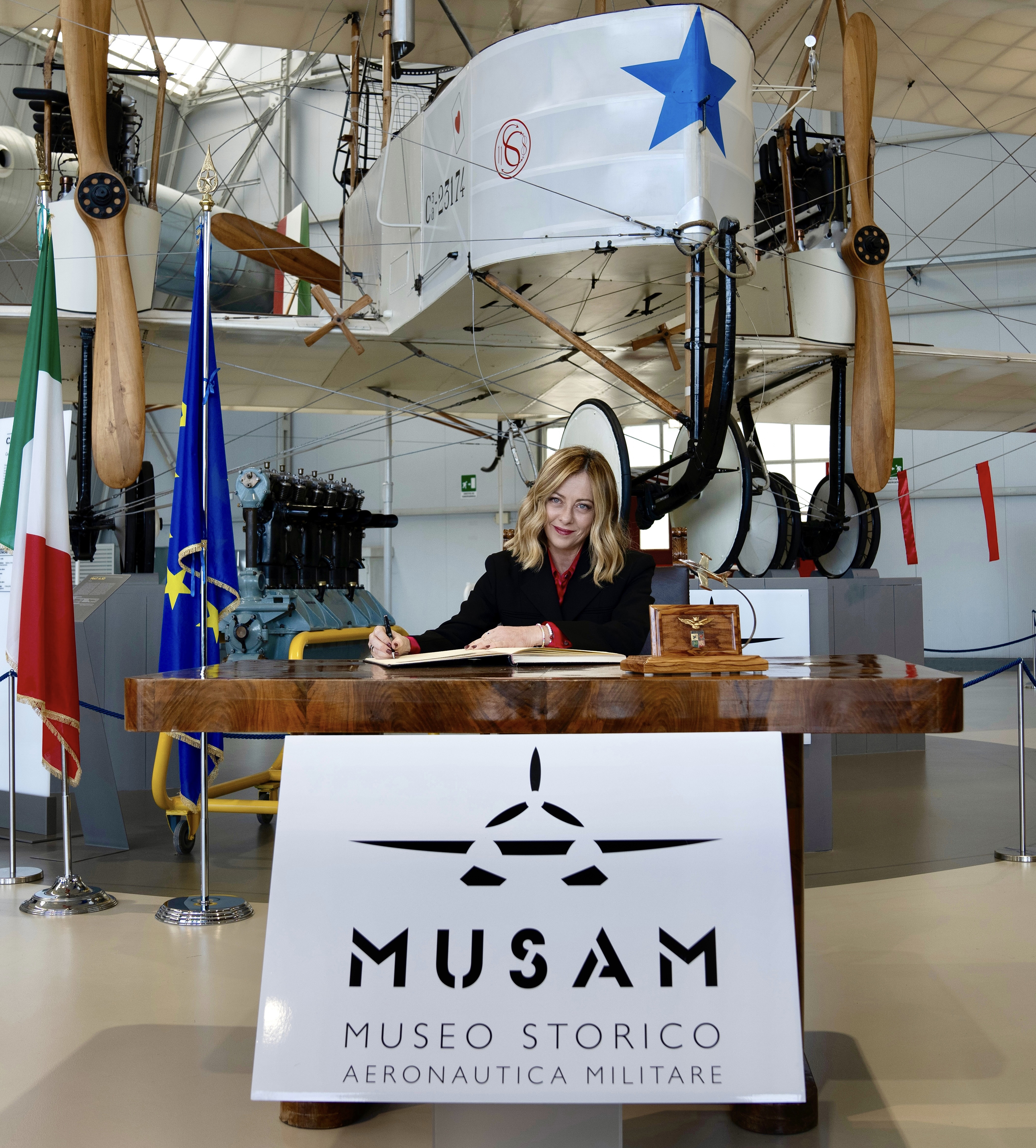 Visita del Presidente Meloni al Museo dell Aeronautica Militare di