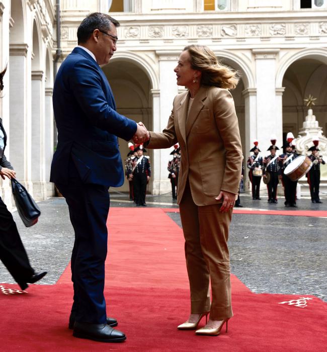 Il Presidente Meloni accoglie il Presidente della Repubblica del Kyrgyzstan a Palazzo Chigi