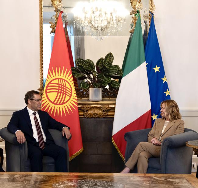 Incontro tra il Presidente Meloni e Il Presidente Meloni accoglie il Presidente della Repubblica del Kyrgyzstan a Palazzo Chigi