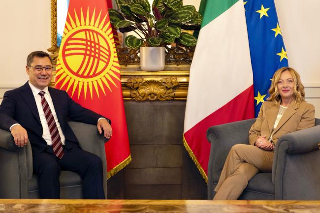 Il Presidente Meloni accoglie il Presidente della Repubblica del Kyrgyzstan a Palazzo Chigi