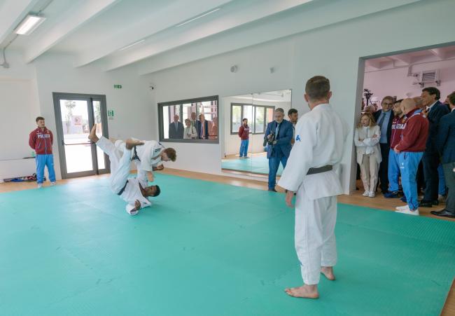 Il Presidente Meloni alla cerimonia di inaugurazione del centro sportivo a Caivano