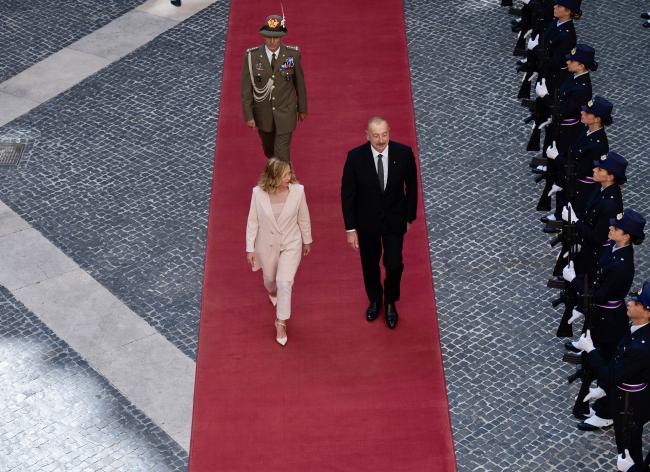 Incontro del Presidente Meloni con il Presidente della Repubblica dell'Azerbaigian