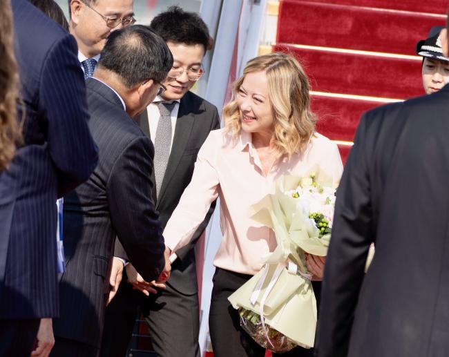 President Meloni arrives at Beijing airport