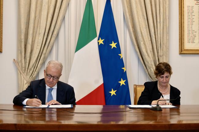 Firma di intese con i rappresentanti della Tavola Valdese