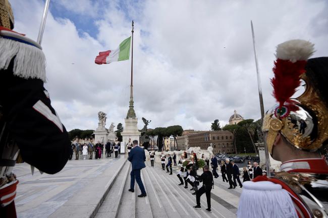 Celebrations at Altare della Patria memorial to mark 78th Liberation Day